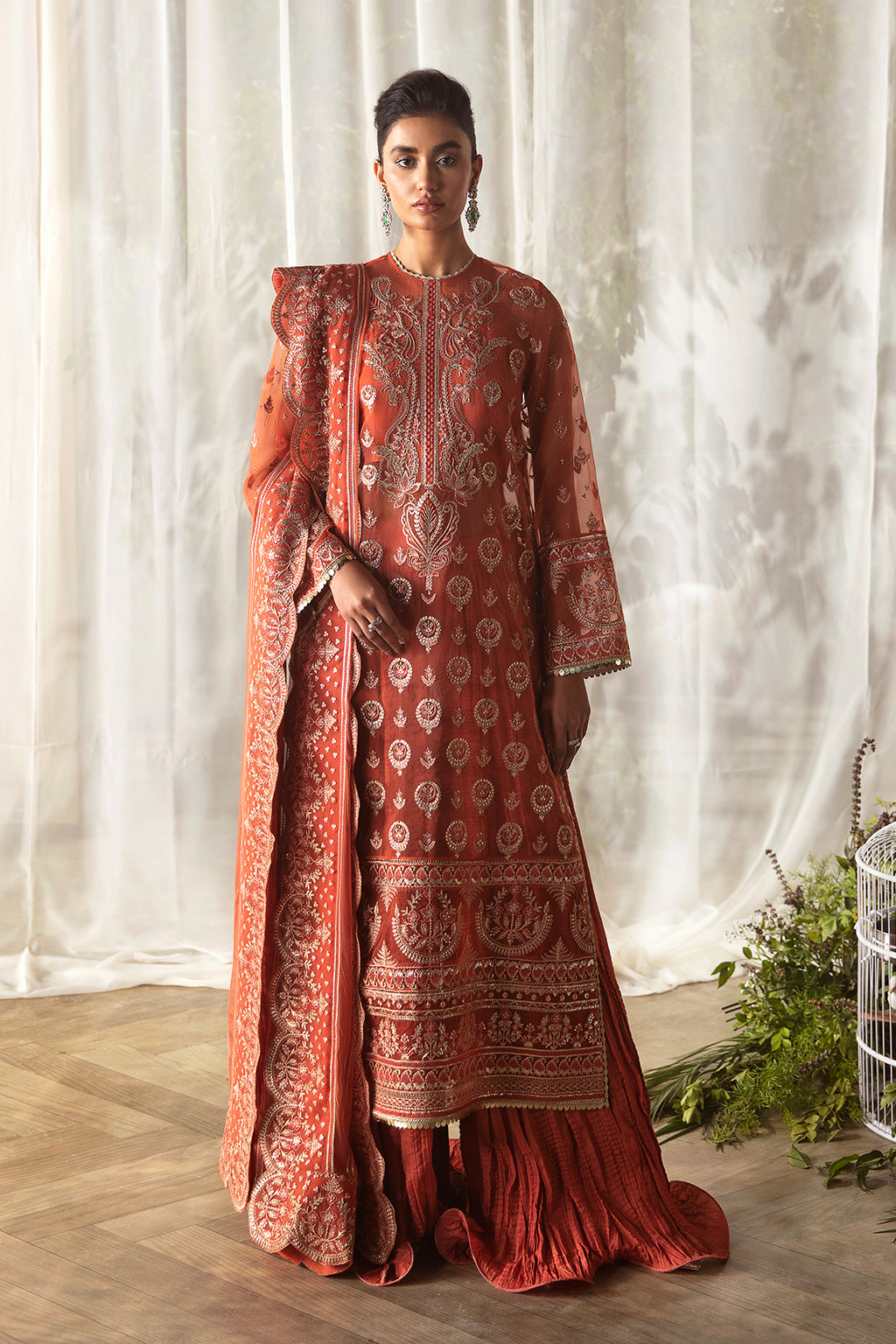 Pakistani Actress Dress Design Ideas | Actress Dress Design | Pakistani  fashion party wear, Stylish dress designs, Dress indian style