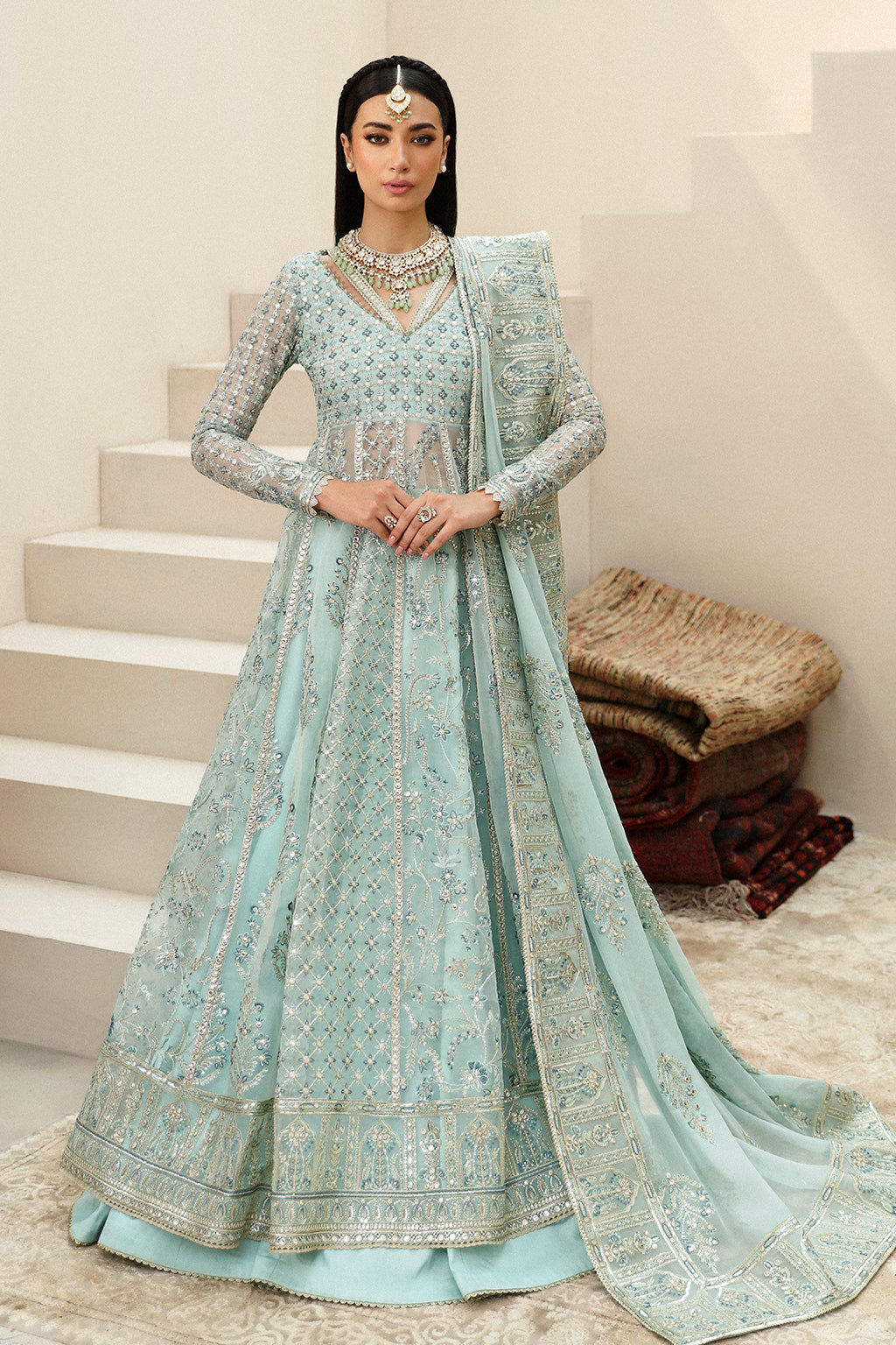 traditional Pakistani wedding dress